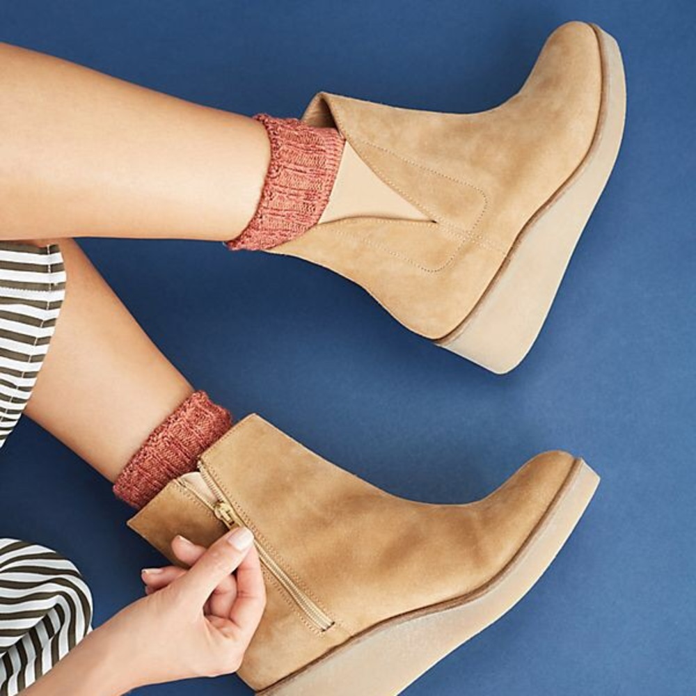 Matt Bernson Frieze boots Camel suede rubber wedge